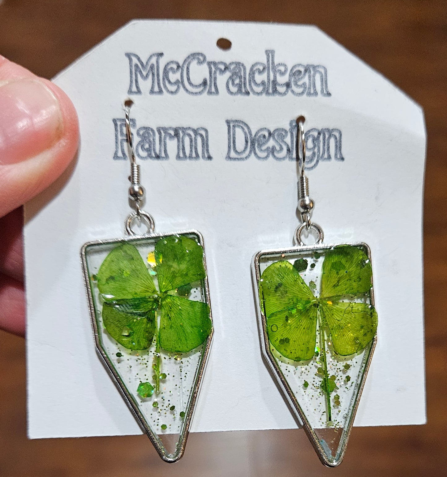 Real four leaf clovers ☘️ in resin