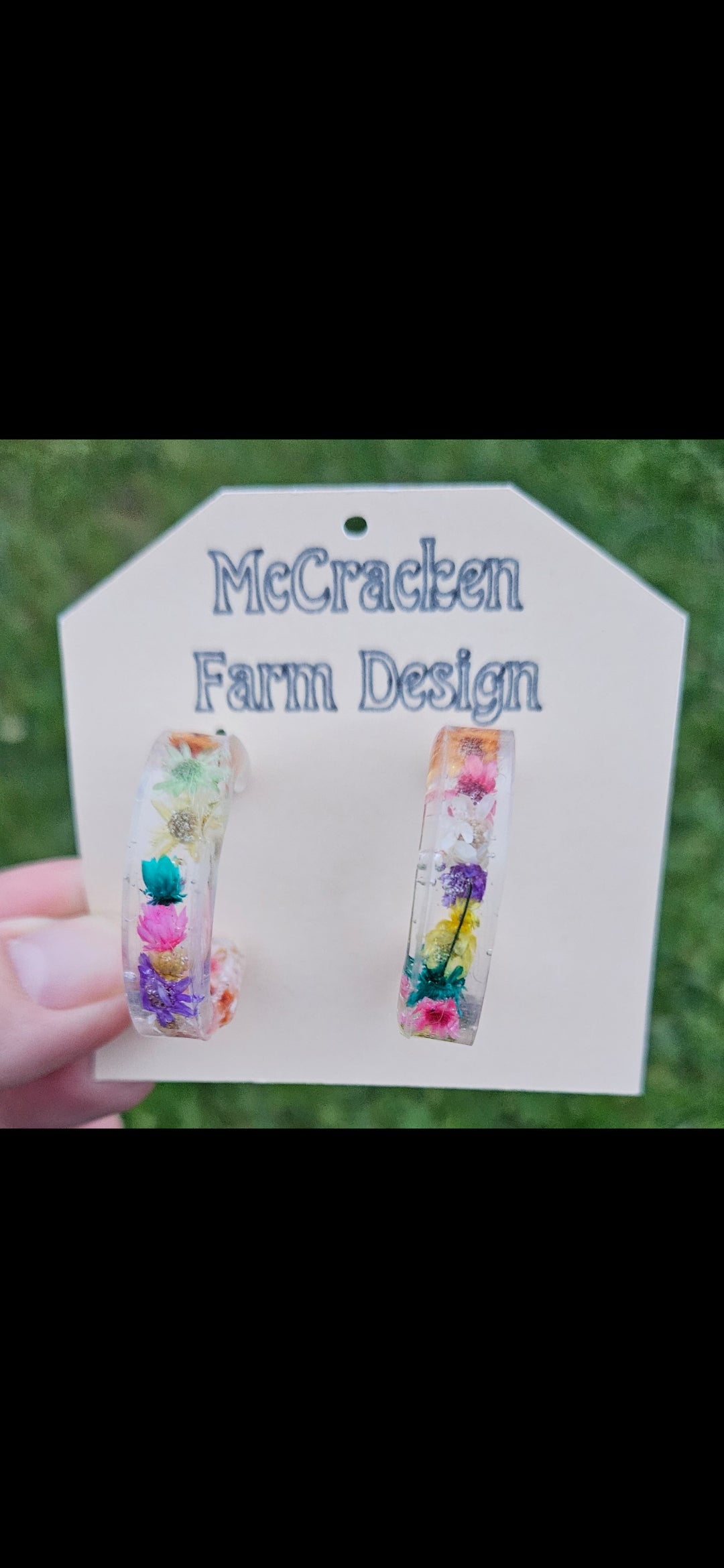 Dried flowers in resin hoops